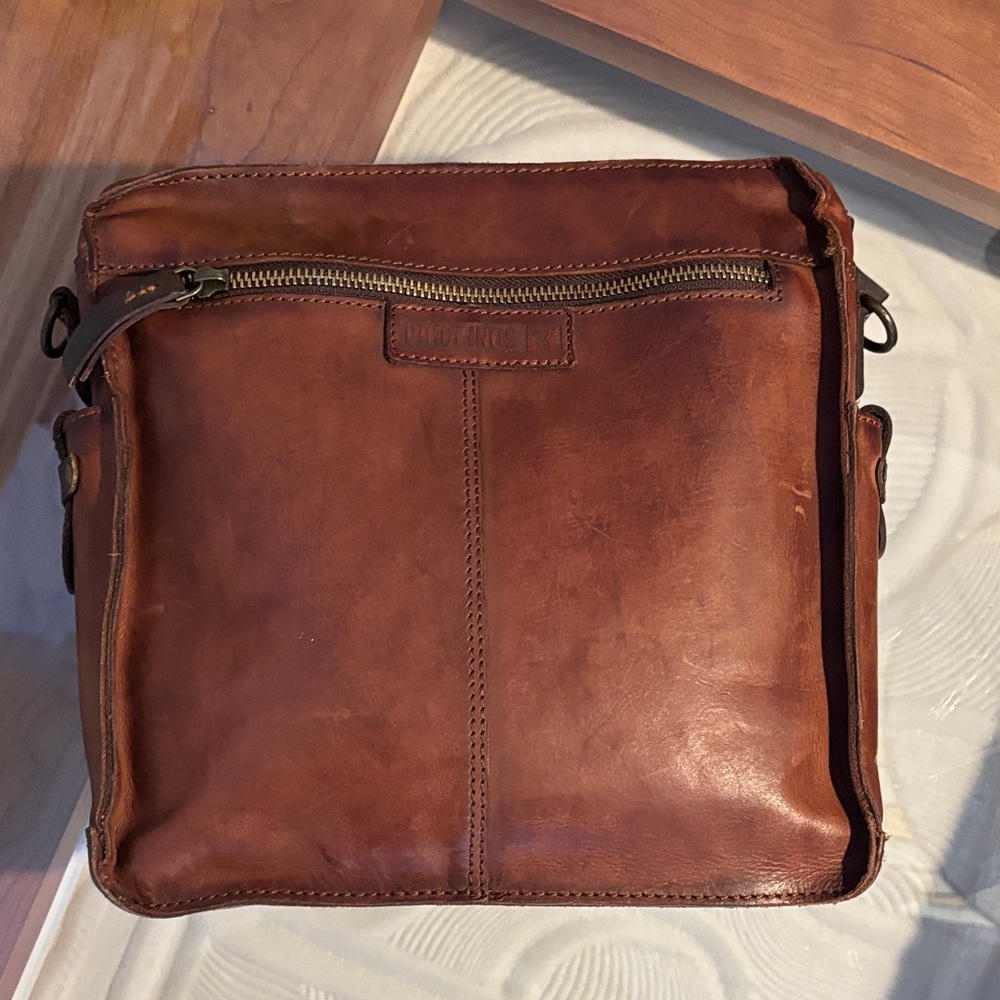 PIKOLINOS CAIMARI Rich Brown Leather Messenger Bag - Picture 6 of 16